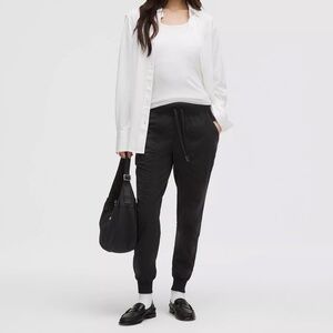 Lululemon~Dance Studio Mid-Rise Jogger Full Length~Size 6~NWOT